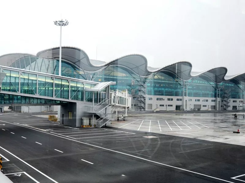 高層空港鋼構造の建物
