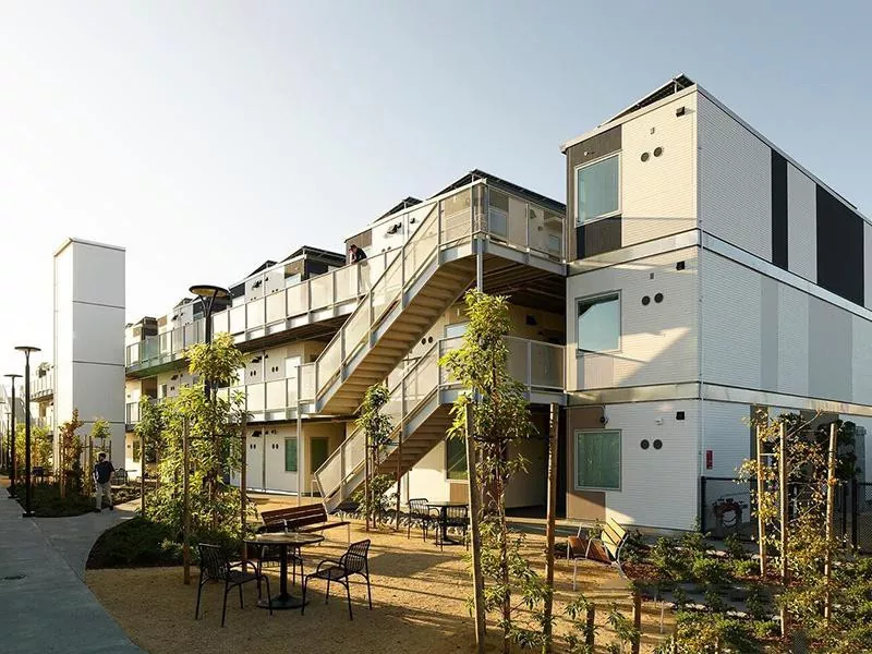 多階建てプレハブコンテナハウス